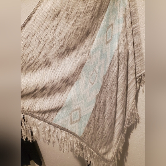 💚5/$25 Charming Charlie Long Duster Open Front Fringe Knit Cardigan Size Medium - Picture 3 of 7